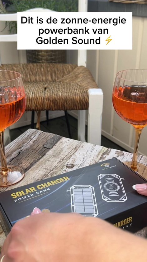 Golden Sound Powerbank Zonneenergie - 30.000 mAh - Accu voor in het noodpakket - Snellader 22,5W - Powerbanks - Solar powerbank - 4x USB-A, 1x USB-C en 1x Micro-usb - Universele Powerbank