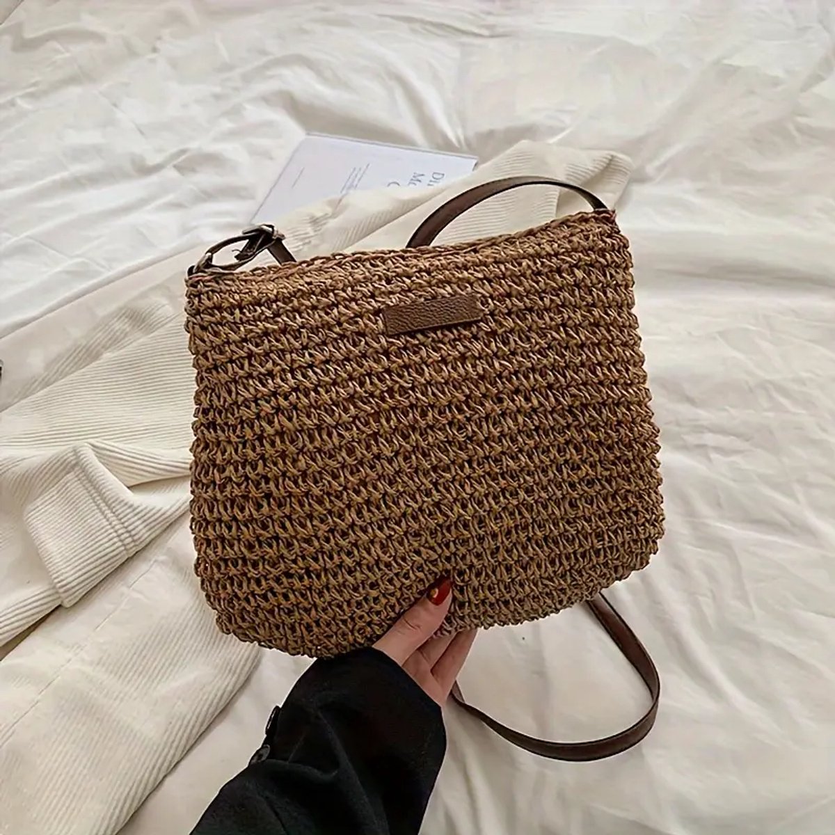 EVEOUT Rotan Crossbody Tas Vrouwen Zomer Elegante Rieten Mand Handtas Boho Geweven Stro Schoudertas met Handvat voor Strand Vakantie, Beige