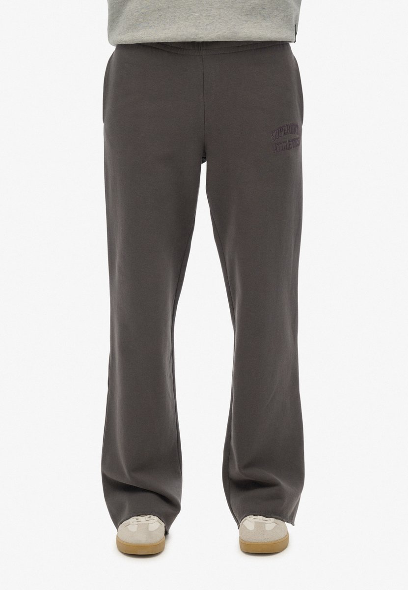 Superdry Athletic joggingbroek met wijde pijpen en borduursel in ton-sur-ton Dames Broeken Zwart