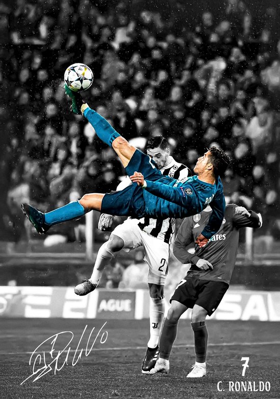Cristiano Ronaldo Poster Ingelijst – Omhaal Goal 2017 Champions League– 23x33 cm – Zwarte Lijst Inbegrepen – Iconisch Voetbalmoment – CR7 Wanddecoratie
