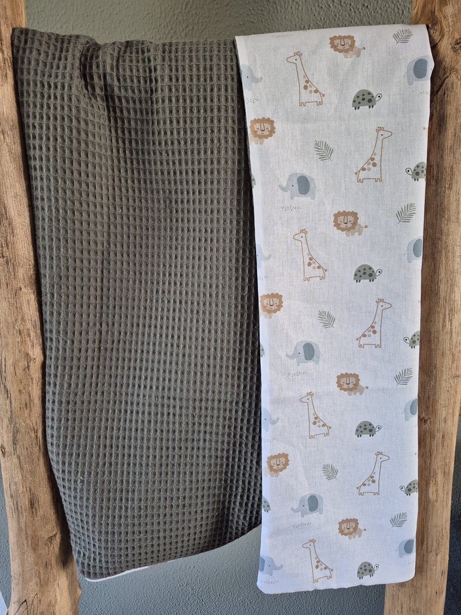 Gepersonaliseerde Baby Deken – Army Green / Safari – Met Naam – Zachte Babydeken – Kinderwagen & Wieg – 100x70cm – Uniek Kraamcadeau