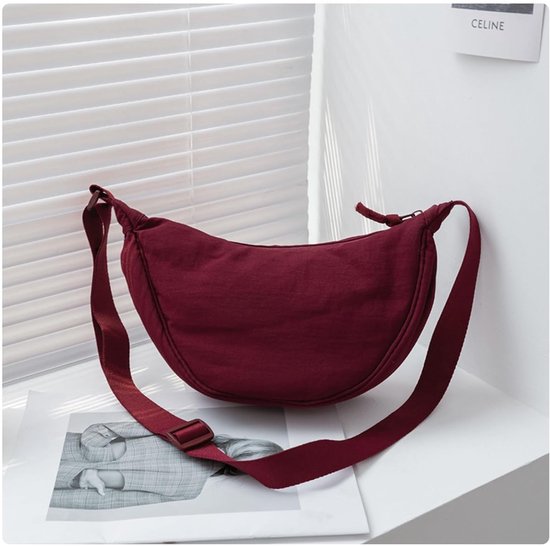 Medium nylon crossbody halve maan tas voor vrouwen mannen modieuze schoudertas met verstelbare riem voor dagelijks casual reizen, Zwart