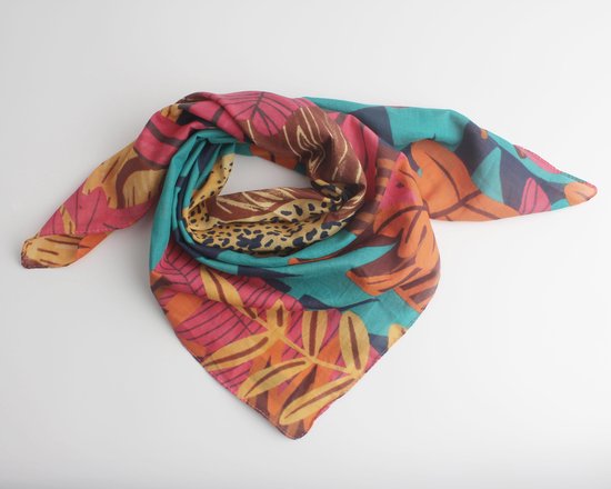 Anne bandana- Accessories Junkie Amsterdam- Geweven- Bladeren panter- Dames- 100% katoen- Vierkant- 70*70cm- Hals doekje- Sjaaltje- Groen bruin Oranje roze
