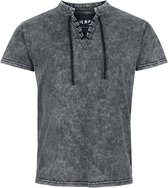 Grijs, verweerd T-shirt met korte mouwen en zwarte vetersluiting.