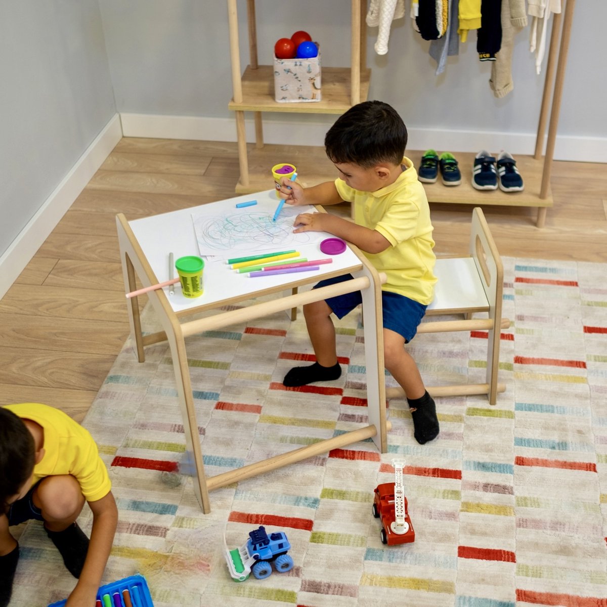 City of Wood - Montessori houten kinderbureau met balk – functioneel en stijlvol om aan te leren