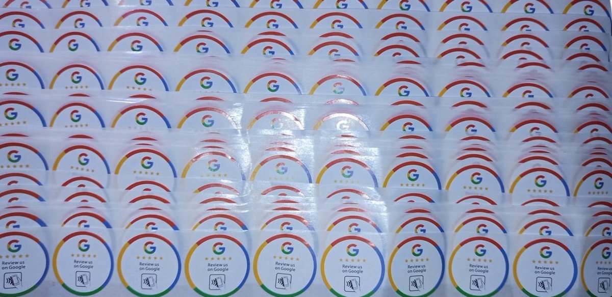 TeleBeni 24 stuks NFC Sticker Google Review (Universeel) 5 Jaar garantie. Voor op facturen, de balie, deuren, palen ed om meer en sneller een Google review te krijgen van uw klanten / bezoekers.