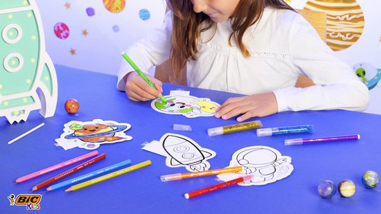 Stylo Multicolore Hot Wheels 10 Couleurs - Stylo à Bille Avec Mécanisme Poussoir, Sous Licence Officielle