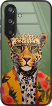 Casimoda® hoesje - Geschikt voor Samsung Galaxy S24 - Luipaard Hipster - Luxe Hard Case Zwart - Backcover telefoonhoesje - Multi