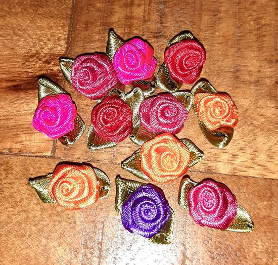 11 stoffen roosjes - opnaaibaar & oplijmbaar - 11x roosje satijn stof - rozen met blaadje blad - rood roze paars oranje - 15mm - mini kunstbloem - decoratie