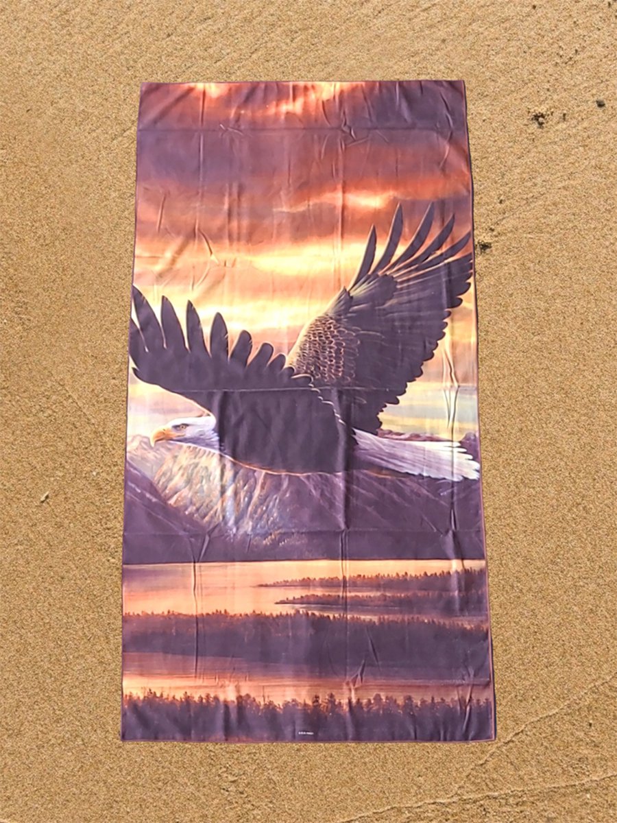 Adelaar Strandlaken 90*180cm Sacred Vigil - Bald Eagle