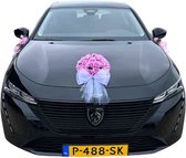 AUTODECO.NL - REBECA Trouwauto Versiering - Bruidsauto Decoratie Roze Rozen met Tule - Bloemstuk voor op de Motorkap - Autodecoratie Huwelijk