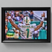 Tua Tagovailoa - Ingelijste Handtekening – 15 x 10cm In Klassiek Zwart Frame – Gedrukte handtekening – American Football - quarterback - NFL - Miami Dolphins