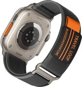 Nieuw Trail Loop Sportband Zwart/Grijs - Geschikt voor 38mm - 40mm - 41mm Apple Watch - Zachte nylon smartwatchband met klittenband - Voor iWatch Series 9 8 7 6 SE 5 4 3 2 1 kleine modellen