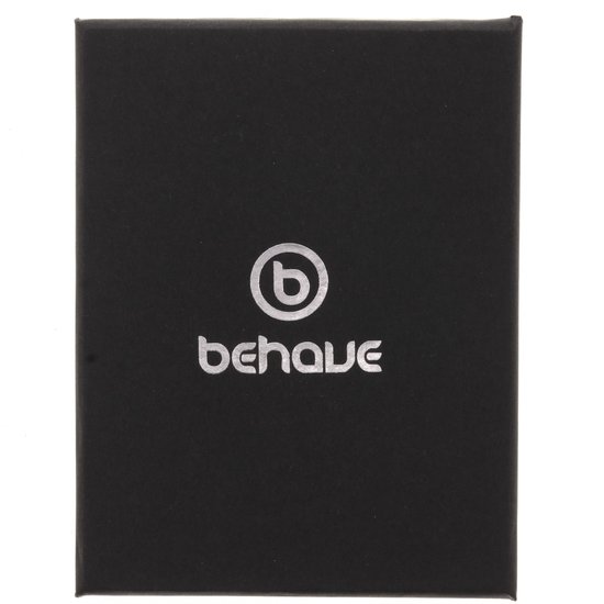 Boîte cadeau noire avec logo "behave" argenté.