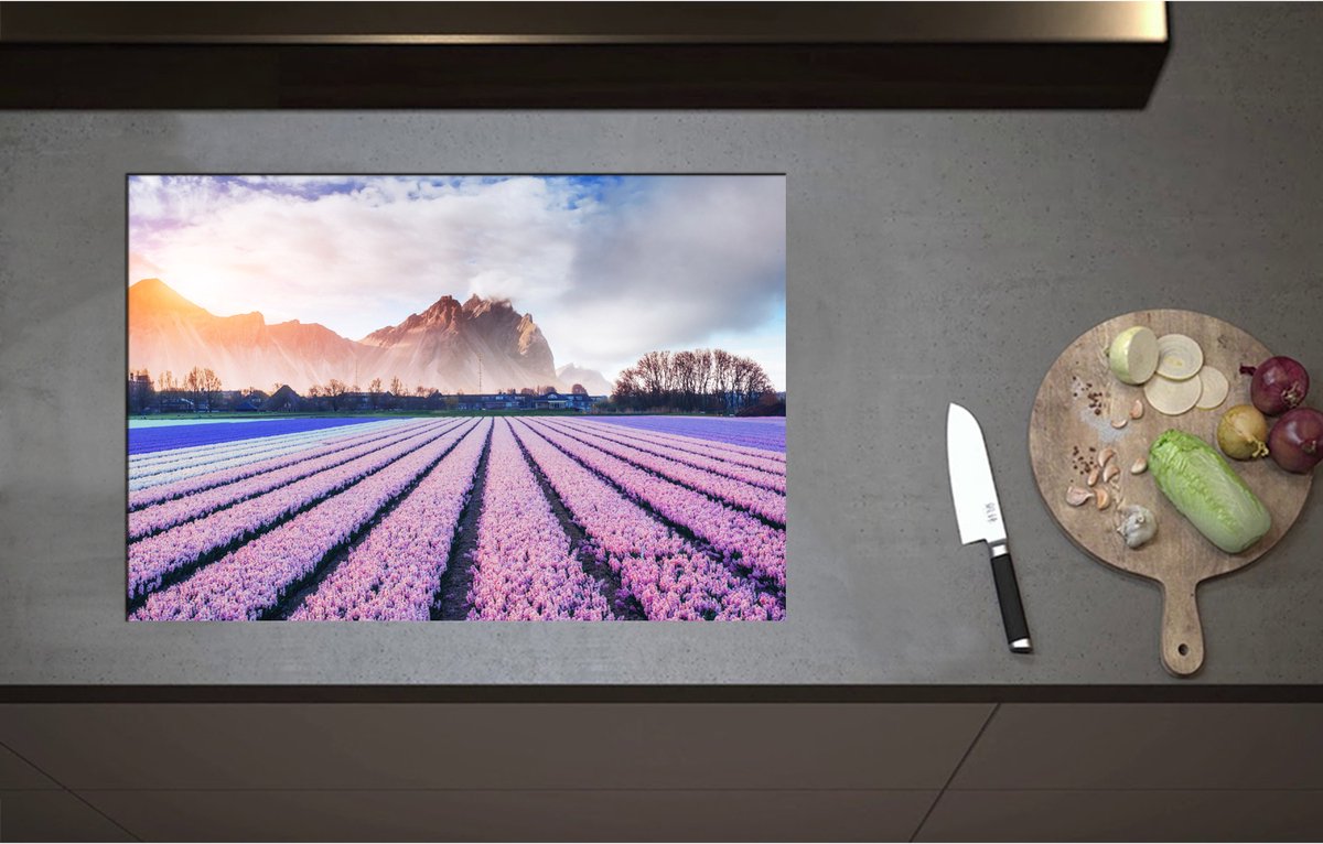 Inductieplaat Beschermer - Bloemenveld Vol Hyacinten, Nederland - 75x51 cm - 2 mm Dik - Inductie Beschermer - Bescherming Inductiekookplaat - Kookplaat Beschermer van Zwart Vinyl