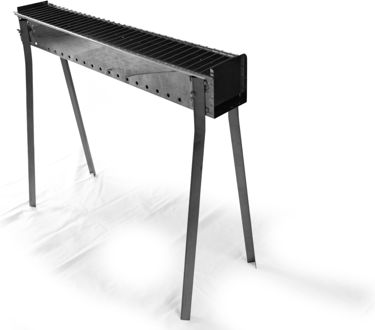 BBQ voor Arrosticini - 82 cm met grill - met houtskool - plaats voor 40 stokjes