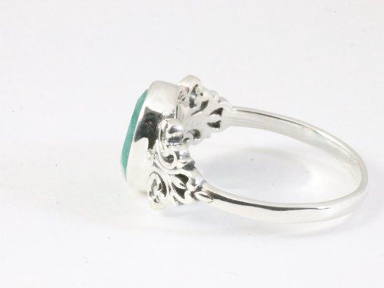 Bague en argent finement travaillée avec émeraude - taille 18,5