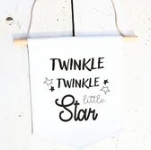 Canvas decoratie aan houten stok met touw en de tekst Twinkle Twinkle Little Star - canvas - Twinkle Twinkle - muur decoratie - SweetOne