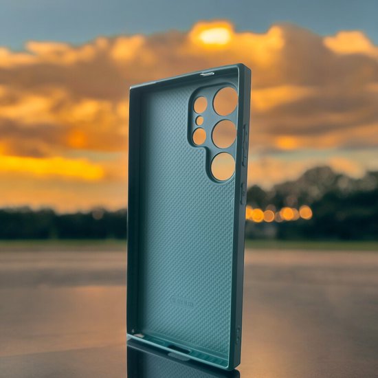 Coque arrière Cuir artificiel avec bords en silicone TPU Convient pour : Samsung Galaxy S24 Ultra - Vert.