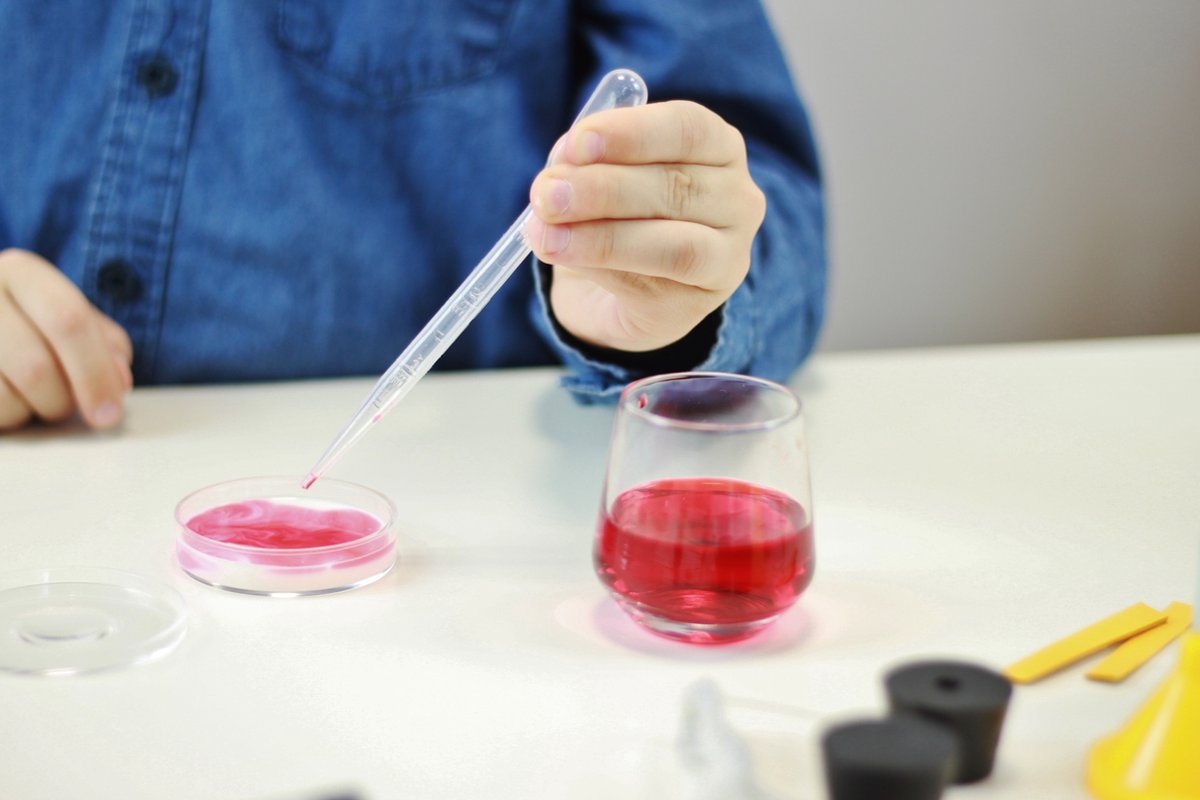 BUKI - Scheikundeset - Experimenteerset - Scheikundelabo - Chemieset - 150 experimenten — afbeelding 10
