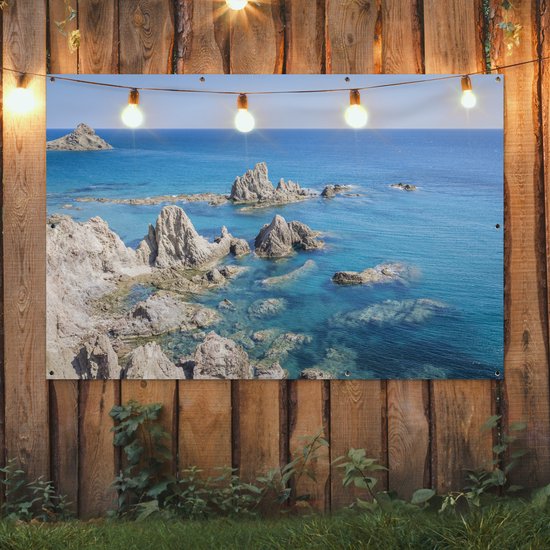 Affiche de jardin La côte rocheuse le long d'Arrecife près de Lanzarote 180x120 cm - Toile de jardin / Toile d'extérieur / Peintures d'extérieur (décoration de jardin) XXL / Groot format!