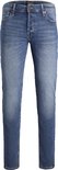 Voorkant van een blauwe herenjeans met een losse pasvorm.