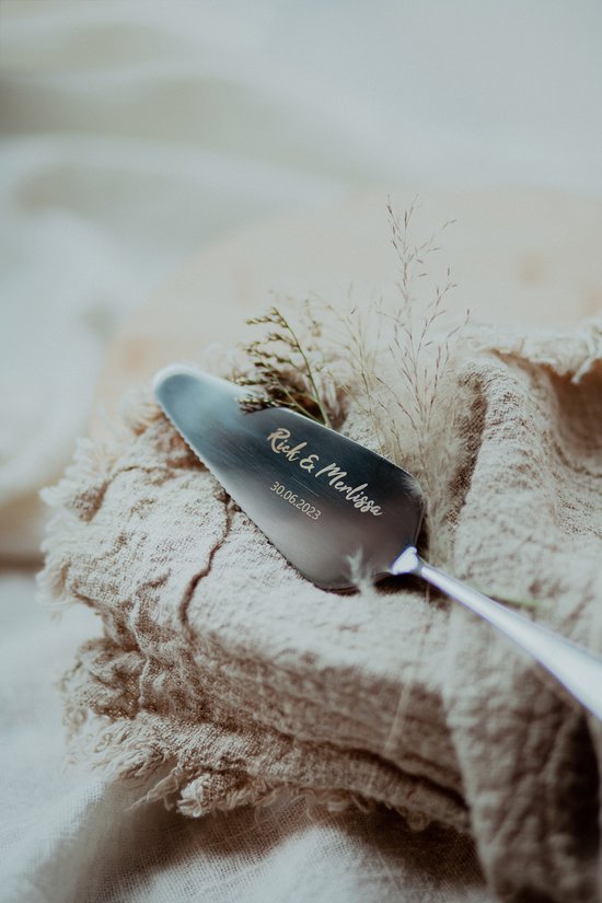 Foto: Bolletoet taartschep gepersonaliseerd trouwen bruiloft weddingdeco