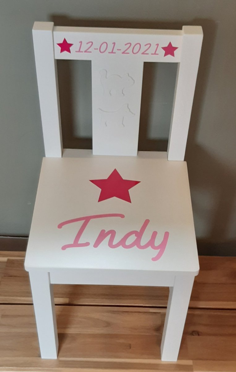 gepersonaliseerd stoeltje, kinderen tot 5 jaar ,uniek kraamcadeau, kraamkado, kinderstoeltje, stoeltje met naam