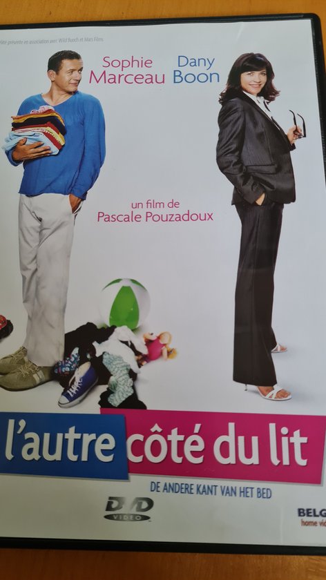 DE L'AUTRE COTE DU LIT