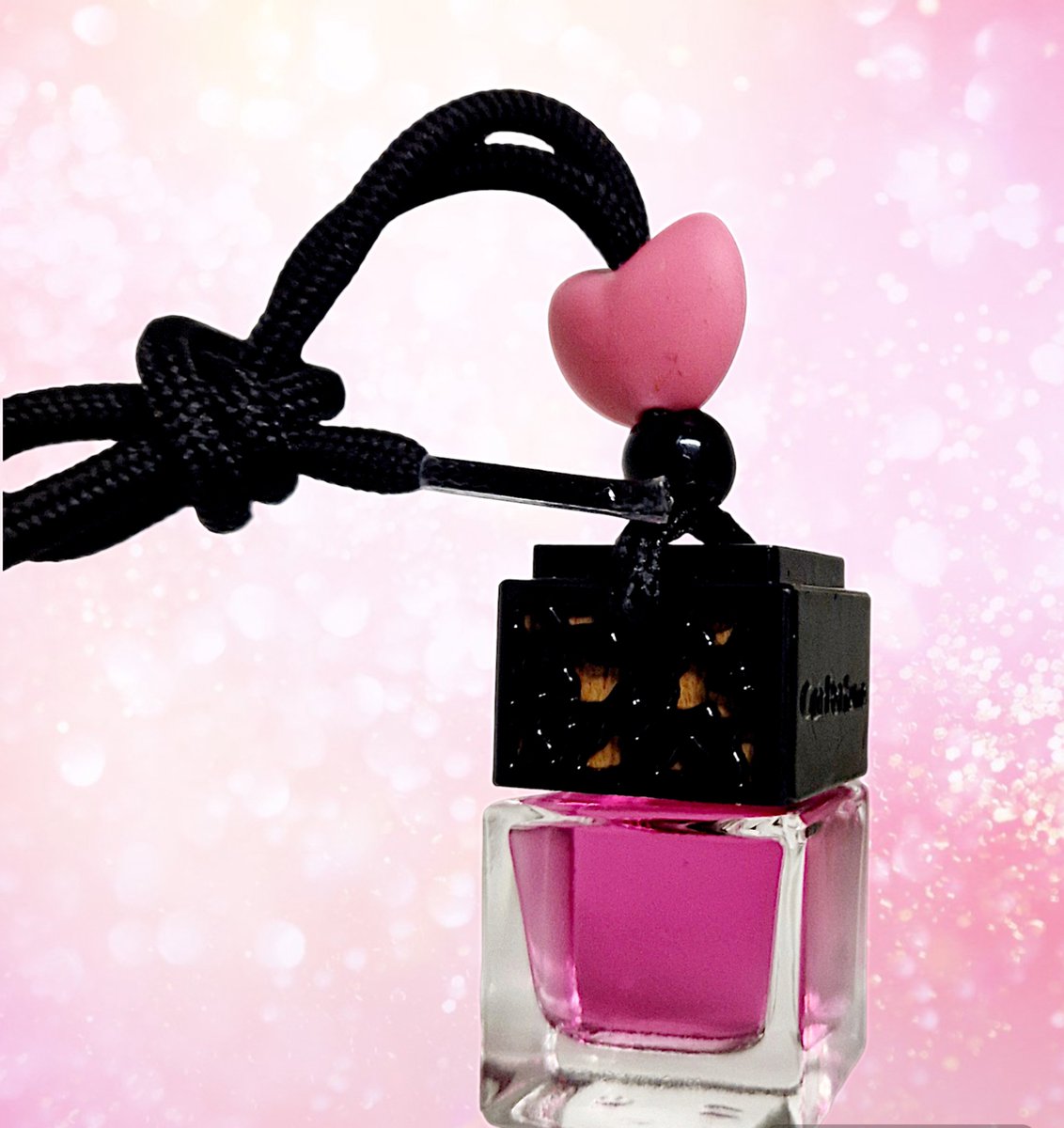 Goedkoopste Autoparfum Heart of La Vie - 8ml - Geïnspireerd - Dupe - Car Perfume - Autogeur - auto luchtverfrisser - Auto Geurverfrisser - Verjaardag - Auto Parfum - Parfum Dames - Parfum Heren - Valentijnscadeau voor haar - Cadeau voor hem - Verjaardagscadeau