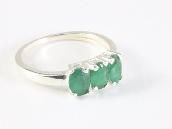 Hoogglans zilveren ring met 3 smaragd stenen