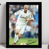 Zinedine Zidane Ingelijste Handtekening – 15 x 10cm In Klassiek Zwart Frame – Gedrukte handtekening – Frans Elftal - Zizou - Juventus - Real Madrid