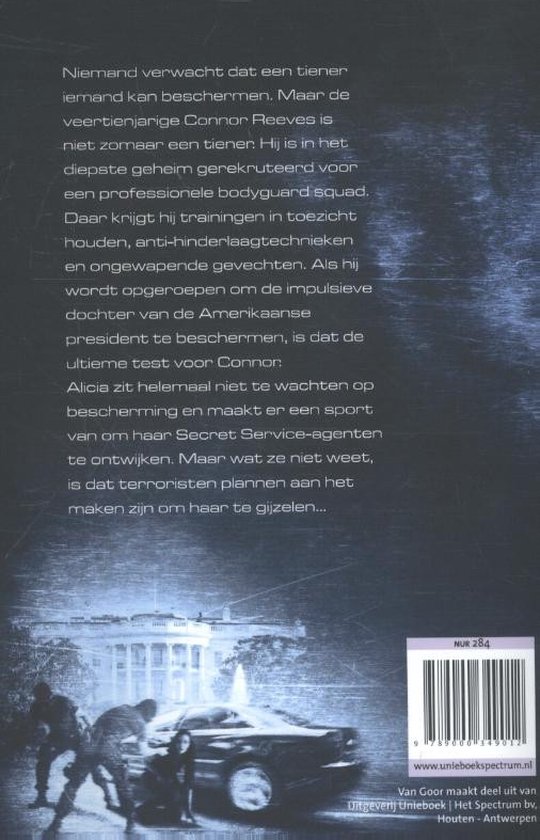 Achterkant van het boek 'Body Guard' met een beschrijving en een afbeelding van een auto met mensen.