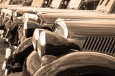 Tuinposter - Auto - Oldtimer in taupe / beige / bruin  - 120 x 180 cm