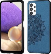 Voor Samsung Galaxy A32 5G Mandala reliëf stoffen hoes PC + TPU mobiele telefoonhoes met magnetische functie en draagriem (blauw)