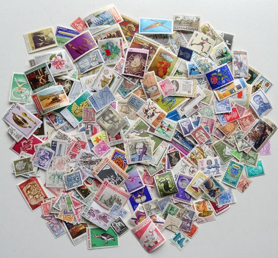 Thumbnail van een extra afbeelding van het spel 1000 verschillende postzegels uit Europa