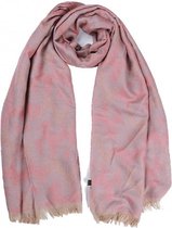 Een leuke viltachtige sjaal voorzien van een luipaardprint en kleine beige franjes. Heerlijk zacht en gemakkelijk te dragen. De kleuren roze, lichtpaars en beige van deze sjaal zij