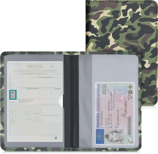 Grijze, bruine en groene camouflage print op een open documentenmap met een rijbewijs en kentekenbewijs.