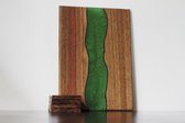 Serveerplank met Epoxy inclusief onderzetters -  Rivier Serveerplanken - Tropisch Hardhout Serveerplank -