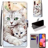 Voor Samsung Galaxy A20s Gekleurde tekening Cross Texture Horizontale Flip PU lederen tas met houder & kaartsleuven & portemonnee & lanyard (Big Cat Hugging Kitten)