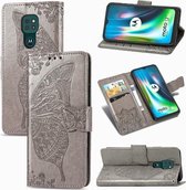 Voor Moto G9 Spelen Butterfly Love Flower Reliëf Horizontale Flip Leren Case met Beugel / Kaartsleuf / Portemonnee / Lanyard (Grijs)