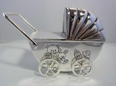 Verzilverde kinderspaarpot kinderwagen.