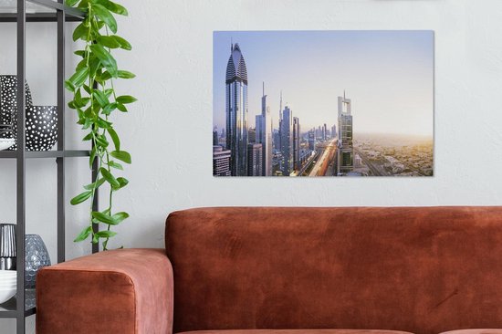 La route Sheikh Zayed traverse Dubaï par une journée ensoleillée Toile 90x60 cm - Tirage photo sur toile (Décoration murale salon / chambre) / Villes européennes Peintures sur toile