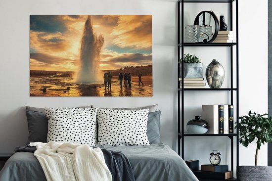 Geyser Strokkur en Islande 140x90 cm - Tirage photo sur toile (Décoration murale salon / chambre) / Phénomènes naturels Peintures sur toile