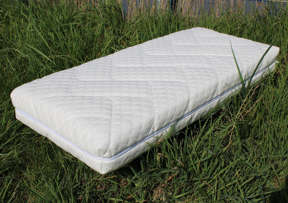 Sarpy Babymatras 45x90 cm Koudschuim HR80 met NatuurLatex micro tencel Sarpy Babymatras 45x90 cm Koudschuim HR80 met NatuurLatex micro tencel