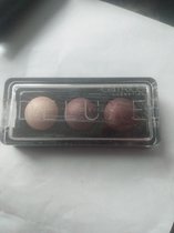 Catrice deluxe trio eyeshadow 030 rose vintouch