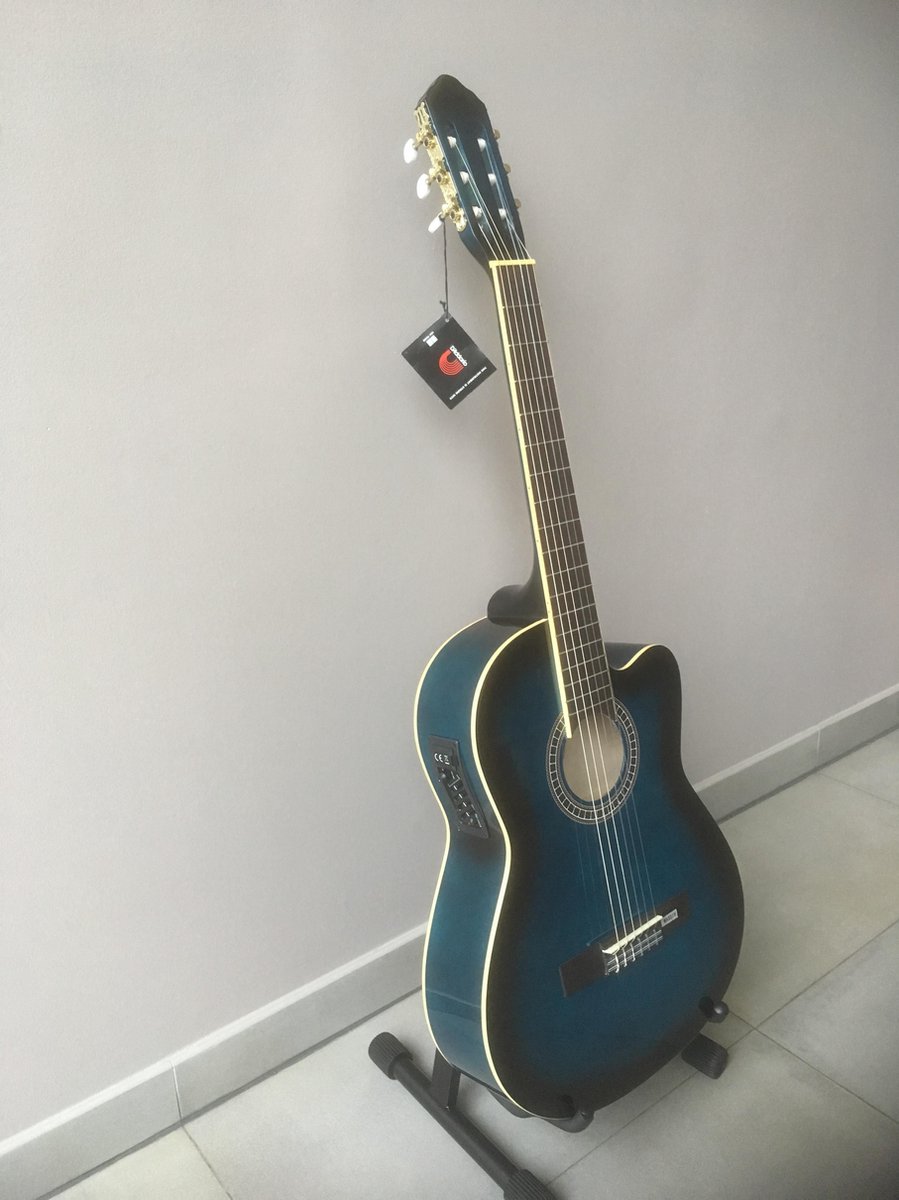 Guitare classique électro-acoustique bleue MSA CK113 EQ BLS (câble