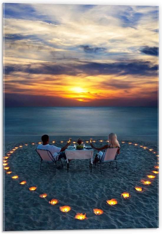 Acrylglas - Romantische Date op het Strand - 40x60cm Foto op Acrylglas (Met Ophangsysteem)