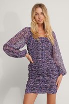 NA-KD Square Neck Gathered Chiffon Vrouwen Jurk - Blue Flower - Maat EU 40