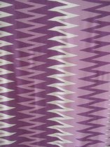 Hamamdoek, pareo, sarong, saunadoek, wikkeldoek lengte 115 cm breedte 165 cm zig zag patroon kleuren paars lila wit versierd met franjes.